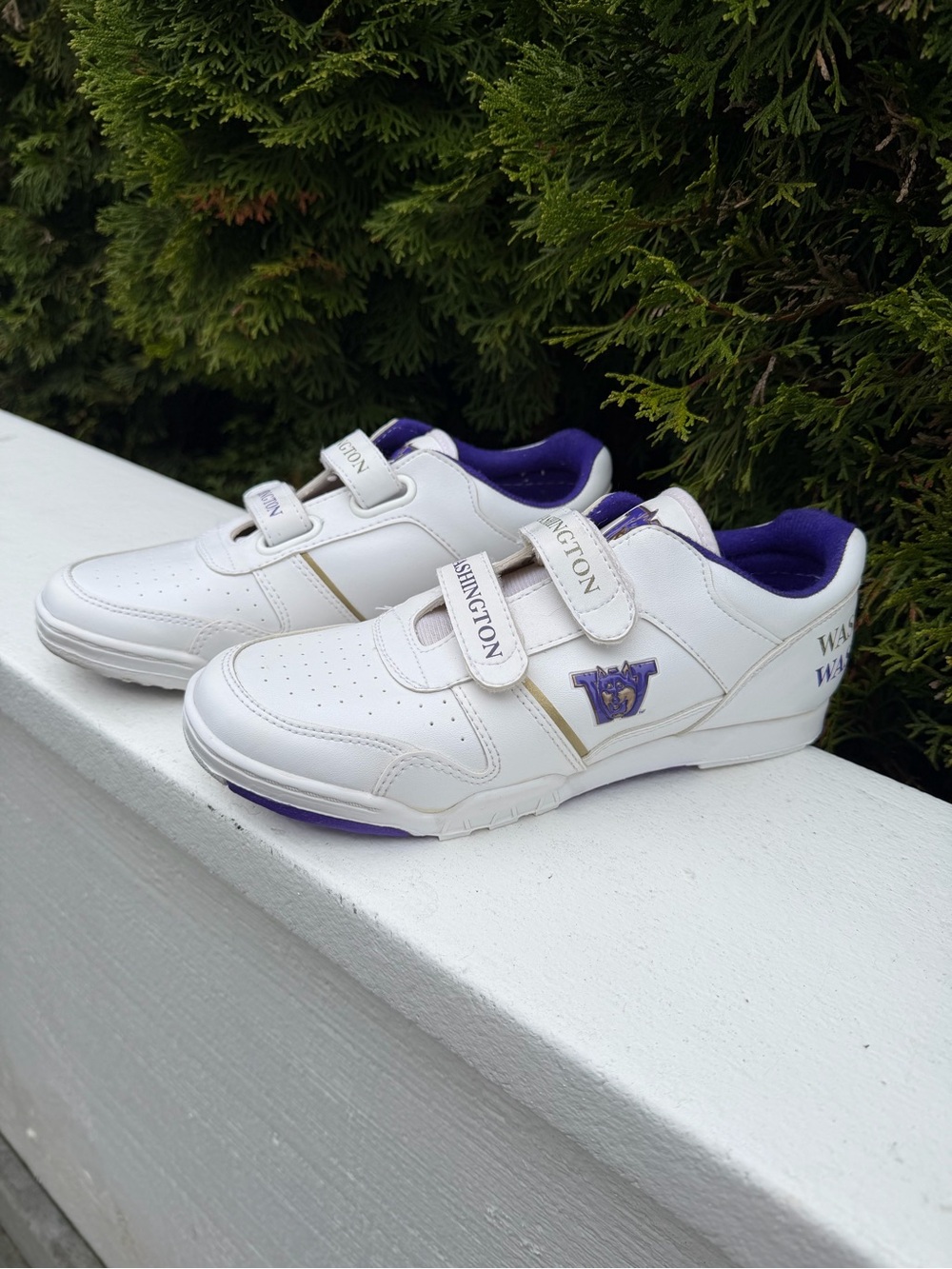 Vintage Eastport UW Washington Huskies Velcro Sneakers Shoes Size 5.5 (Measures